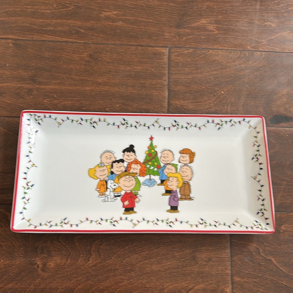 Zrike Brands Snoopy & Gang Christmas Platter New 13.5”x6.5” Ceramic New